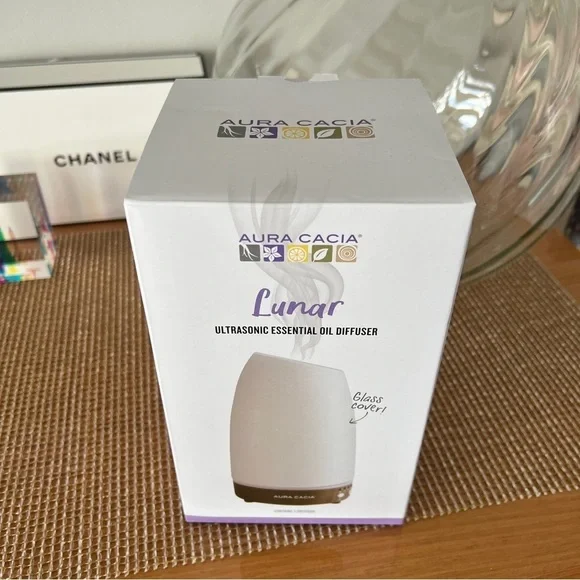 NEW Aura Cacia Essential Oil Diffuser - Picture 3 of 6